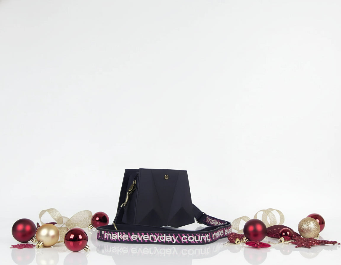 Cartera mini con correa bordada - Francia Sencilla EE